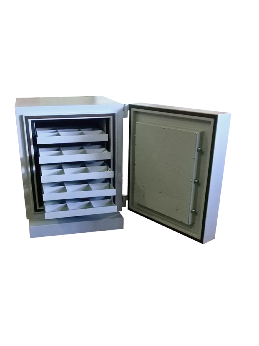 Possui laudo t�cnico de laborat�rio renomado